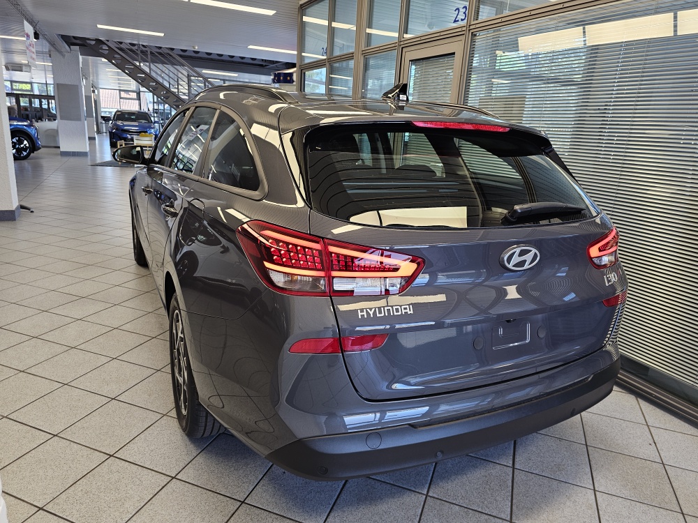 Hyundai i30 Kombi bei Hoffmann Automobile in Wolfsburg kaufen und sofort mitnehmen - Bild 3
