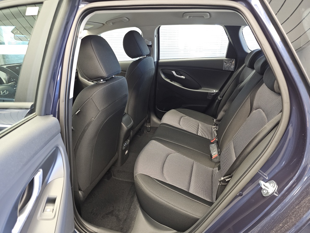 Hyundai i30 Kombi bei Hoffmann Automobile in Wolfsburg kaufen und sofort mitnehmen - Bild 4