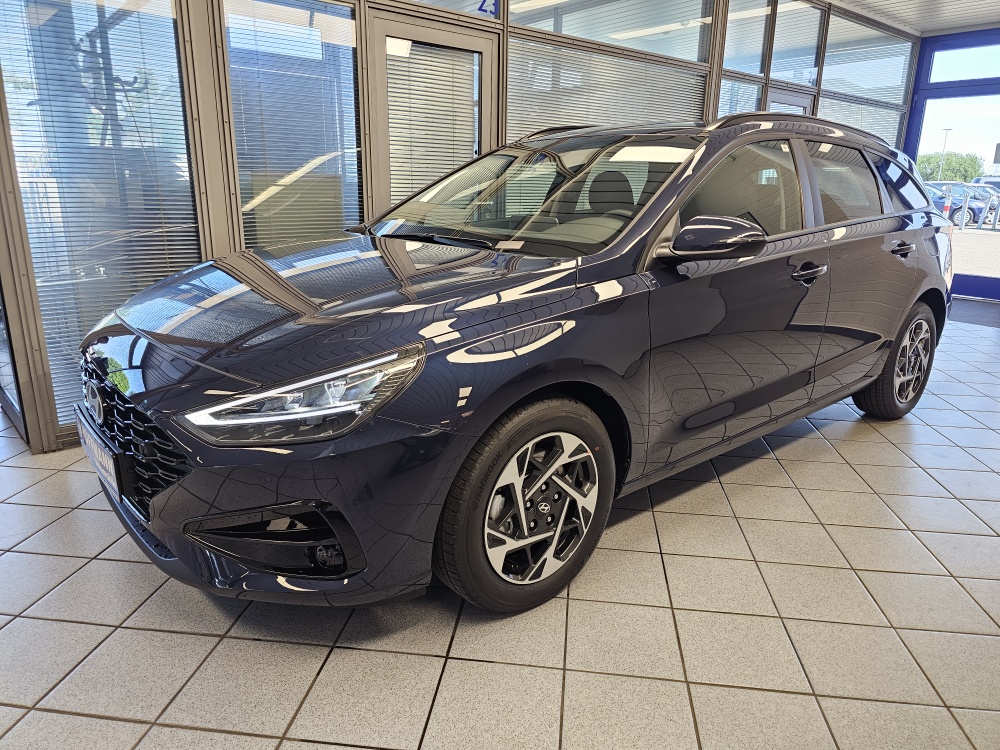 Hyundai i30 Kombi bei Hoffmann Automobile in Wolfsburg kaufen und sofort mitnehmen - Bild 1