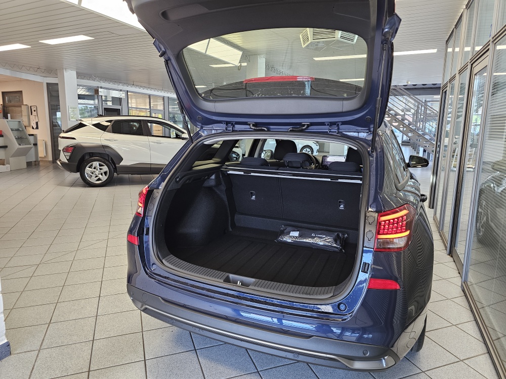 Hyundai i30 Kombi bei Hoffmann Automobile in Wolfsburg kaufen und sofort mitnehmen - Bild 2