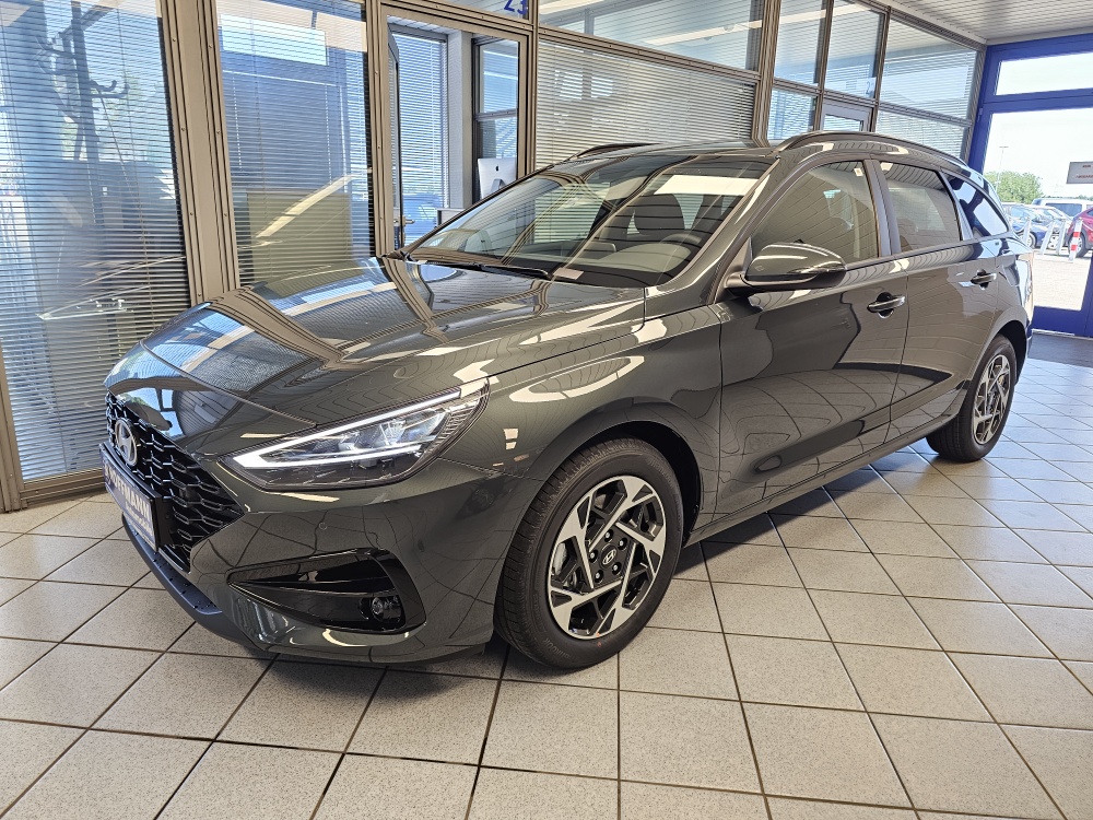 Hyundai i30 Kombi bei Hoffmann Automobile in Wolfsburg kaufen und sofort mitnehmen - Bild 1