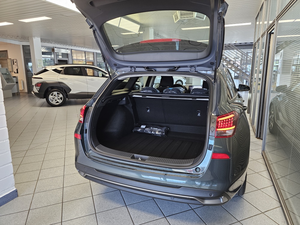 Hyundai i30 Kombi bei Hoffmann Automobile in Wolfsburg kaufen und sofort mitnehmen - Bild 2