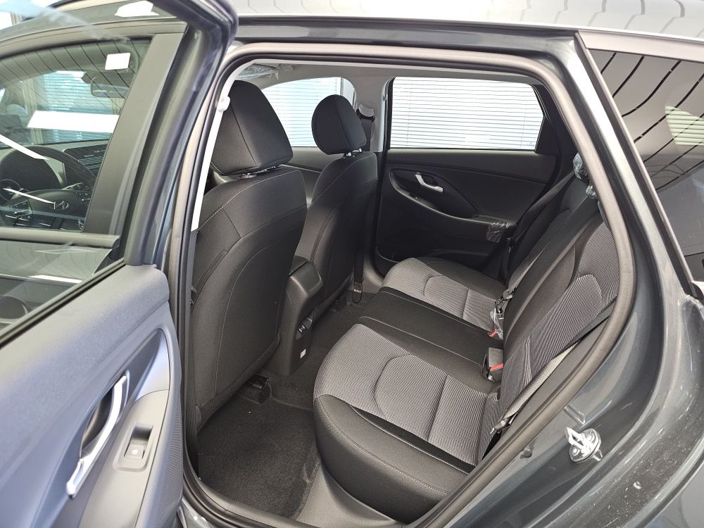 Hyundai i30 Kombi bei Hoffmann Automobile in Wolfsburg kaufen und sofort mitnehmen - Bild 4