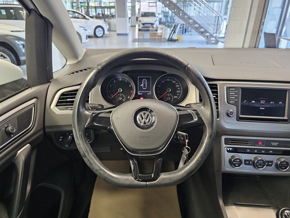 VW Golf Sportsvan bei Hoffmann Automobile in Wolfsburg kaufen und sofort mitnehmen - Bild 13