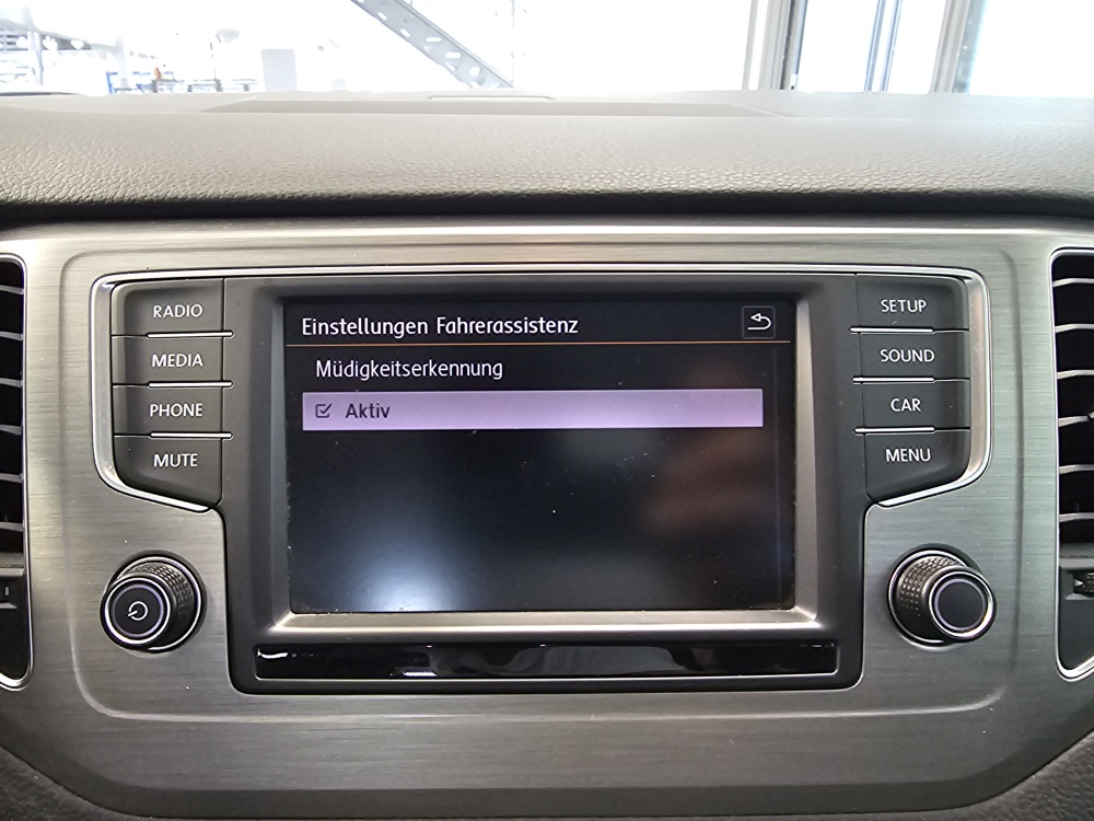 VW Golf Sportsvan bei Hoffmann Automobile in Wolfsburg kaufen und sofort mitnehmen - Bild 8
