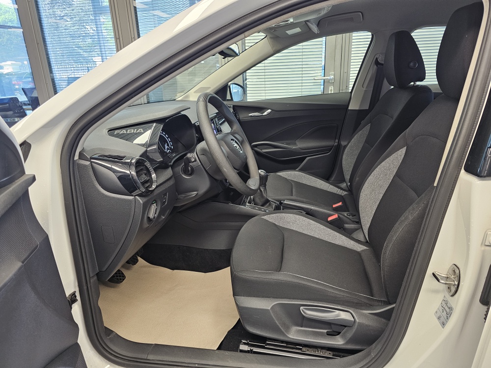 Skoda Fabia bei Hoffmann Automobile in Wolfsburg kaufen und sofort mitnehmen - Bild 19