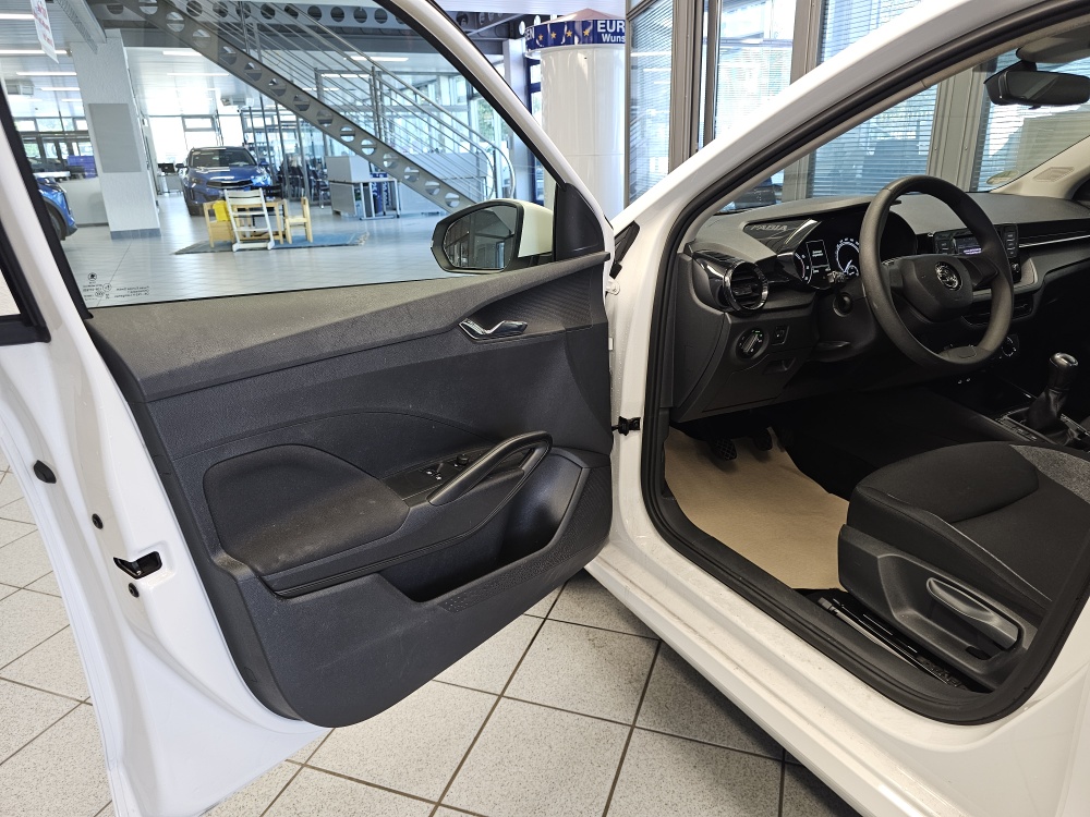 Skoda Fabia bei Hoffmann Automobile in Wolfsburg kaufen und sofort mitnehmen - Bild 20