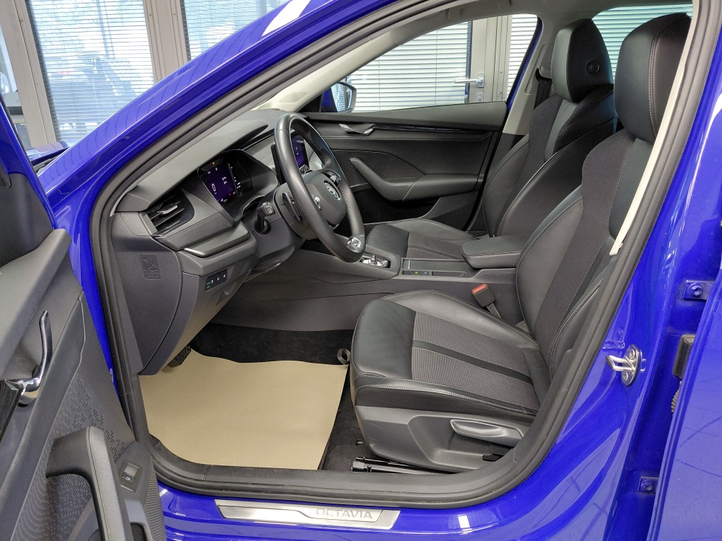 Skoda Octavia Combi bei Hoffmann Automobile in Wolfsburg kaufen und sofort mitnehmen - Bild 23
