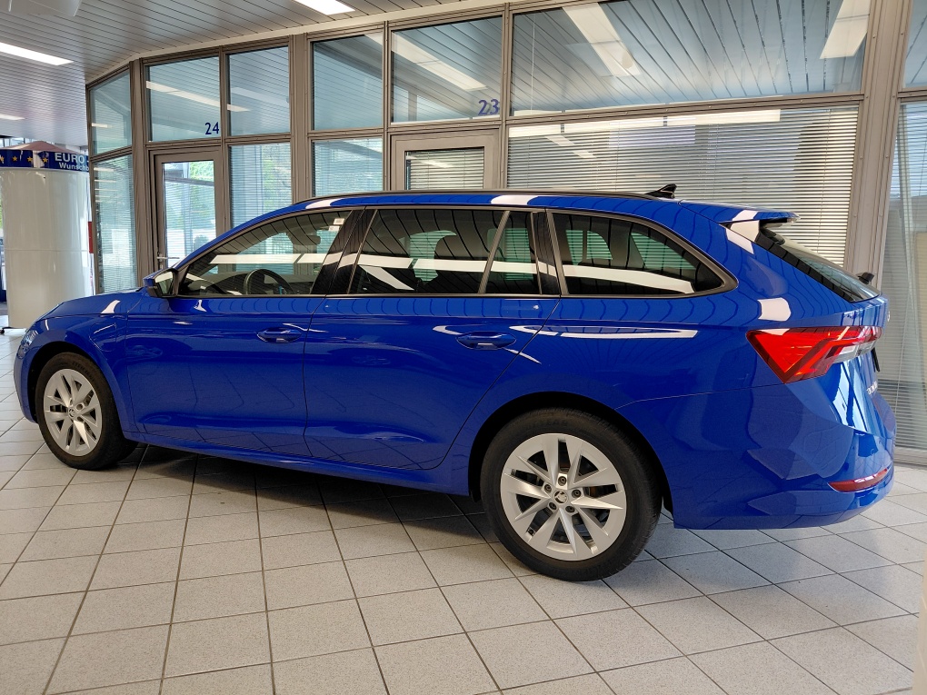 Skoda Octavia Combi bei Hoffmann Automobile in Wolfsburg kaufen und sofort mitnehmen - Bild 25