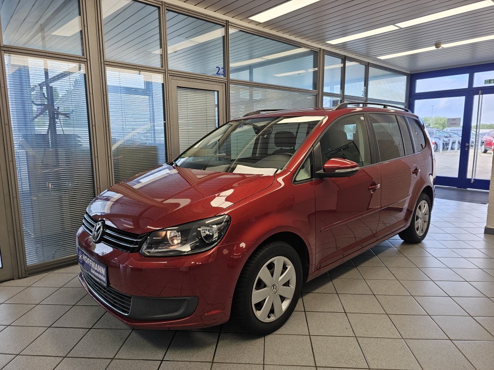 VW Touran bei Hoffmann Automobile in Wolfsburg kaufen und sofort mitnehmen - Bild 1