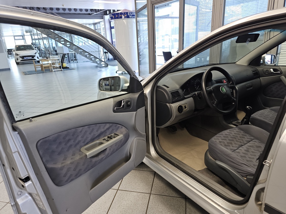 Skoda Octavia Combi bei Hoffmann Automobile in Wolfsburg kaufen und sofort mitnehmen - Bild 13