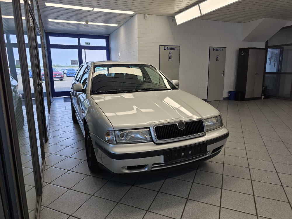 Skoda Octavia Combi bei Hoffmann Automobile in Wolfsburg kaufen und sofort mitnehmen - Bild 17