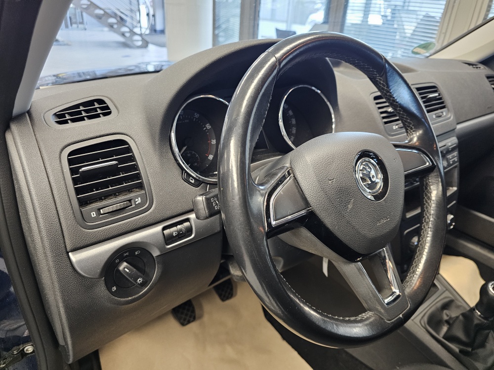 Skoda Yeti bei Hoffmann Automobile in Wolfsburg kaufen und sofort mitnehmen - Bild 11