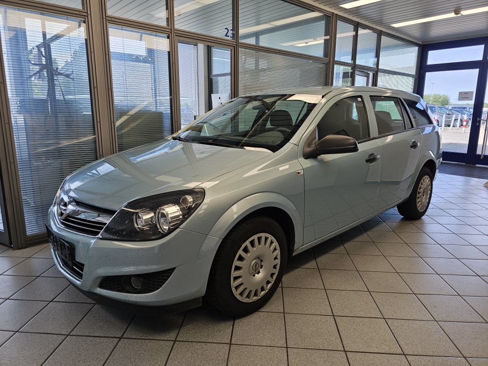 Opel Astra Caravan bei Hoffmann Automobile in Wolfsburg kaufen und sofort mitnehmen - Bild 1
