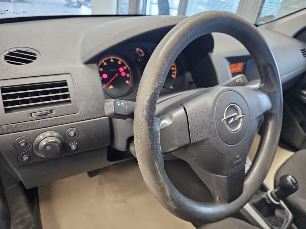 Opel Astra Caravan bei Hoffmann Automobile in Wolfsburg kaufen und sofort mitnehmen - Bild 10