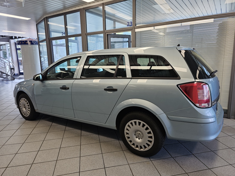 Opel Astra Caravan bei Hoffmann Automobile in Wolfsburg kaufen und sofort mitnehmen - Bild 13