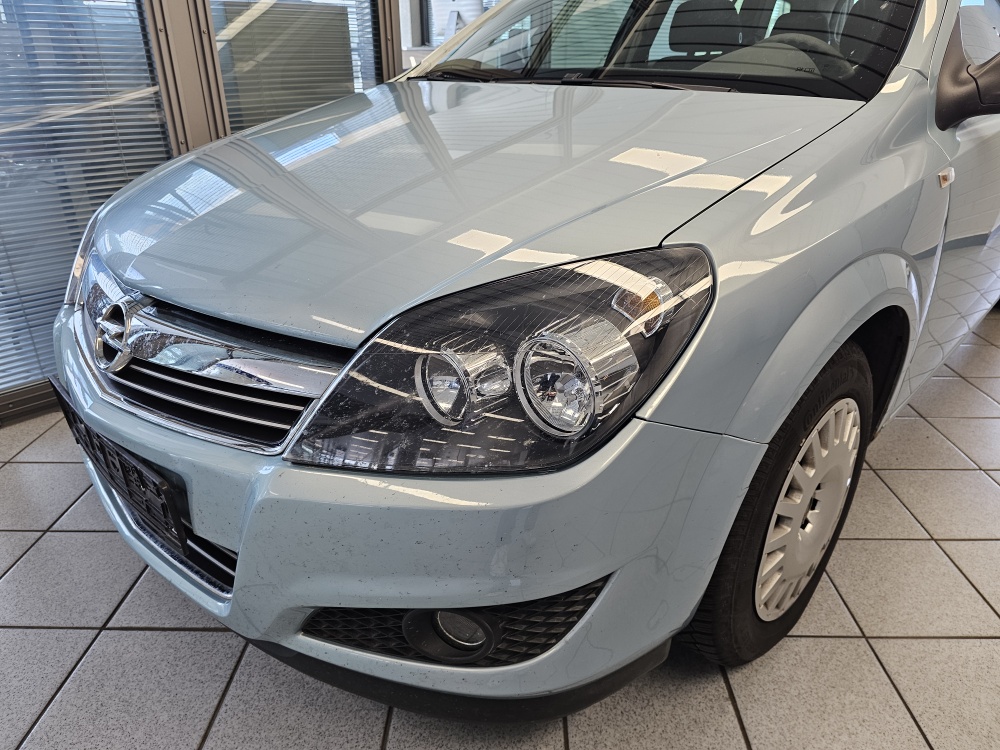 Opel Astra Caravan bei Hoffmann Automobile in Wolfsburg kaufen und sofort mitnehmen - Bild 14