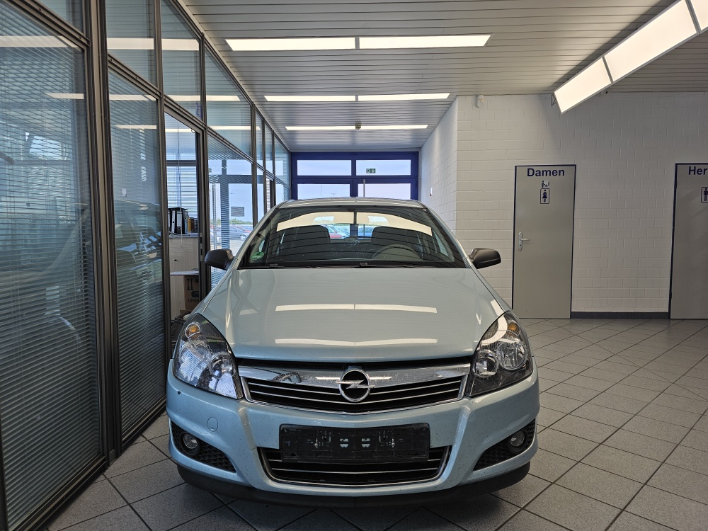 Opel Astra Caravan bei Hoffmann Automobile in Wolfsburg kaufen und sofort mitnehmen - Bild 15