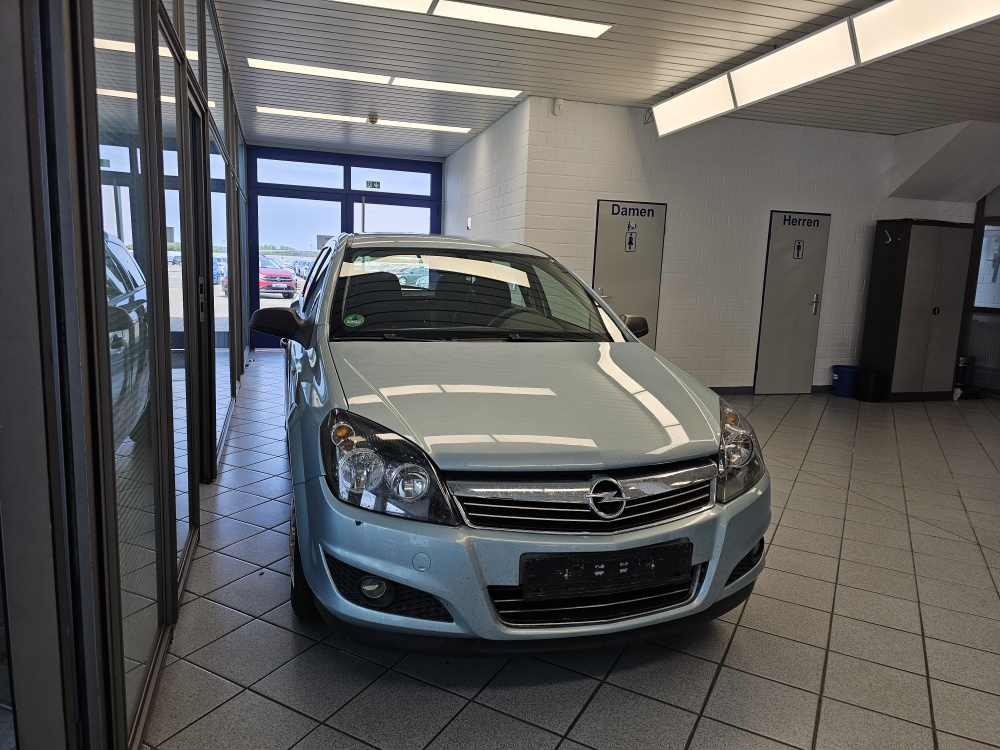 Opel Astra Caravan bei Hoffmann Automobile in Wolfsburg kaufen und sofort mitnehmen - Bild 16