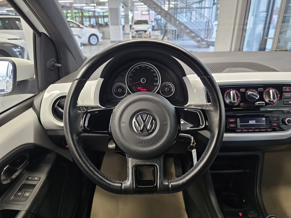 VW up! bei Hoffmann Automobile in Wolfsburg kaufen und sofort mitnehmen - Bild 10