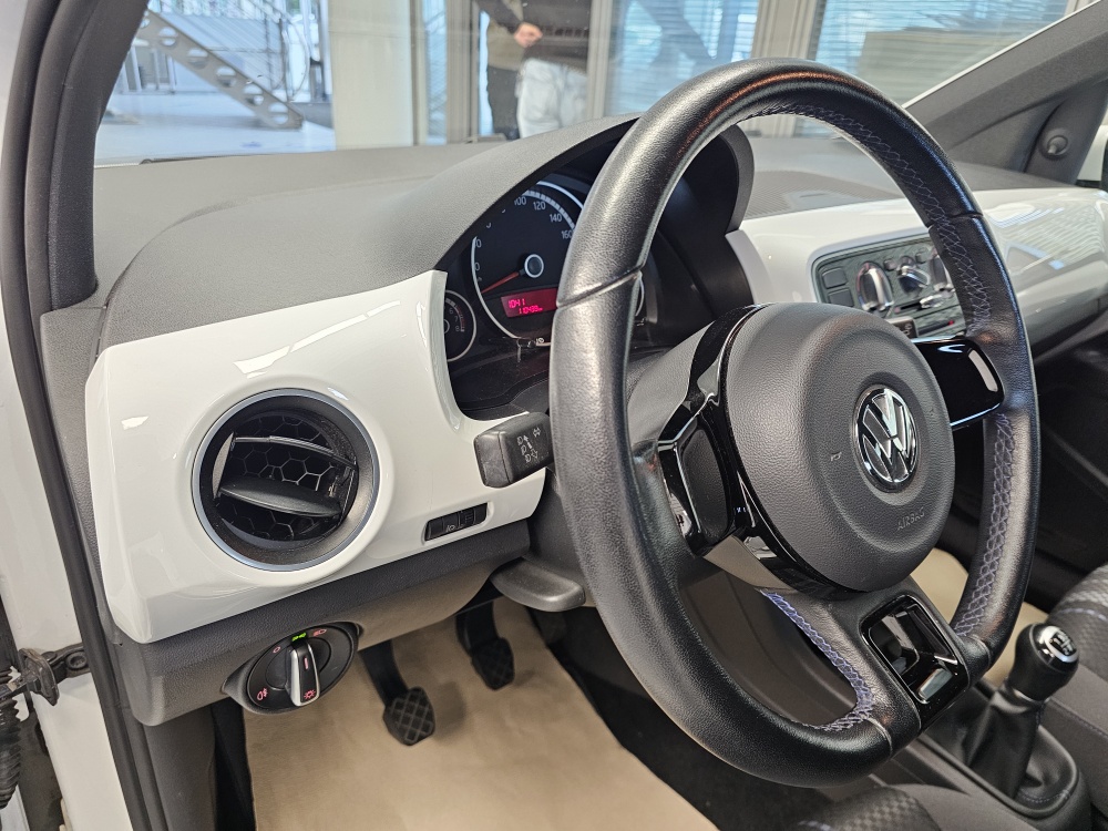 VW up! bei Hoffmann Automobile in Wolfsburg kaufen und sofort mitnehmen - Bild 11