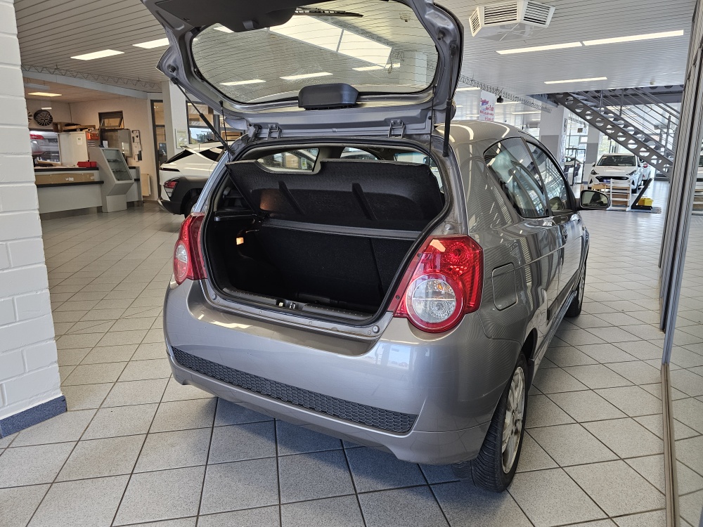 Chevrolet Aveo bei Hoffmann Automobile in Wolfsburg kaufen und sofort mitnehmen - Bild 2