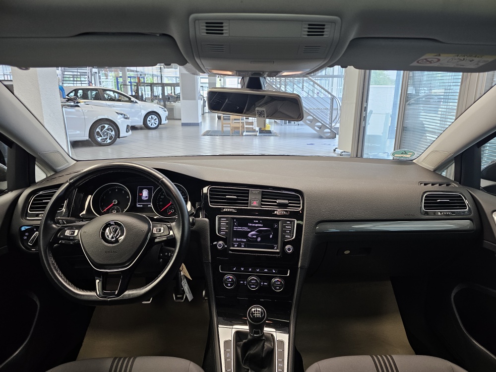 VW Golf bei Hoffmann Automobile in Wolfsburg kaufen und sofort mitnehmen - Bild 6