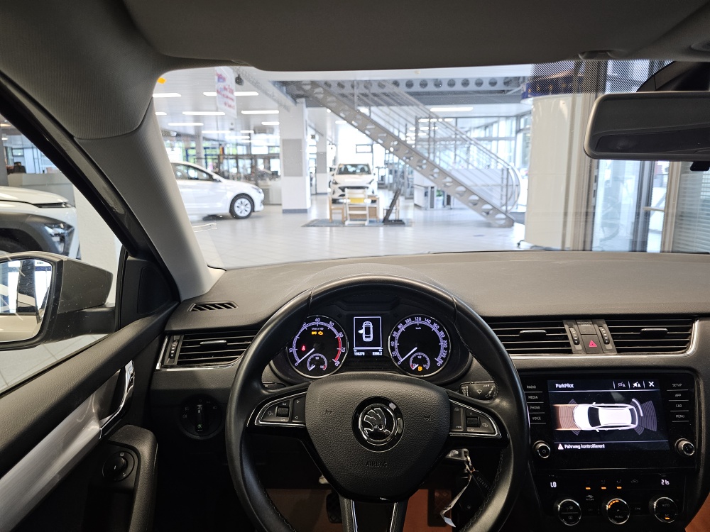 Skoda Octavia Combi bei Hoffmann Automobile in Wolfsburg kaufen und sofort mitnehmen - Bild 15