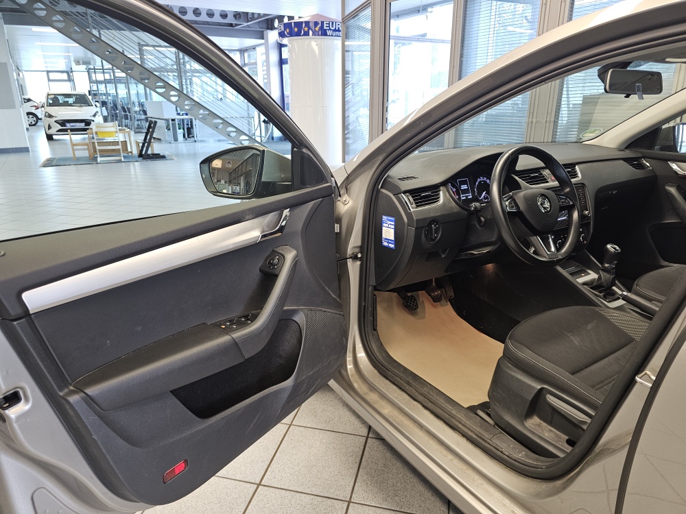 Skoda Octavia Combi bei Hoffmann Automobile in Wolfsburg kaufen und sofort mitnehmen - Bild 18