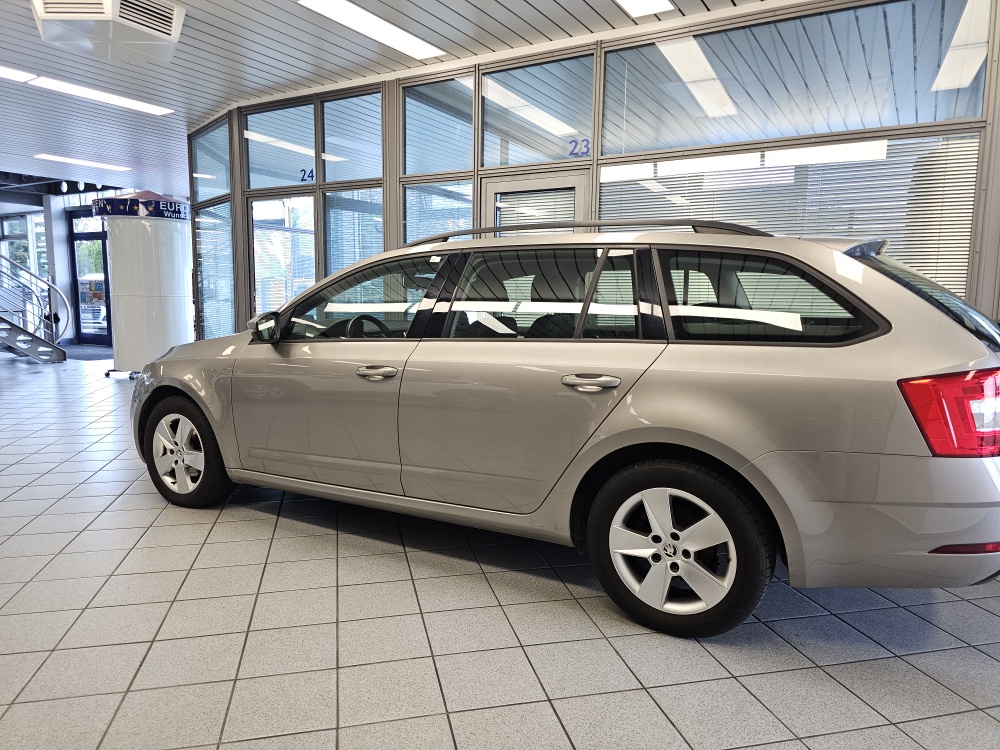 Skoda Octavia Combi bei Hoffmann Automobile in Wolfsburg kaufen und sofort mitnehmen - Bild 19
