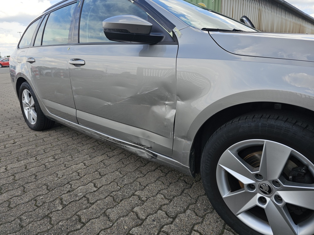 Skoda Octavia Combi bei Hoffmann Automobile in Wolfsburg kaufen und sofort mitnehmen - Bild 23