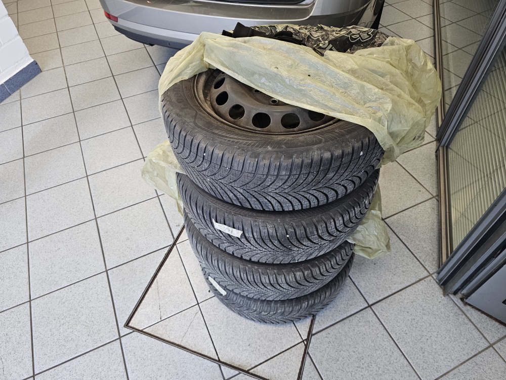 Skoda Octavia Combi bei Hoffmann Automobile in Wolfsburg kaufen und sofort mitnehmen - Bild 3