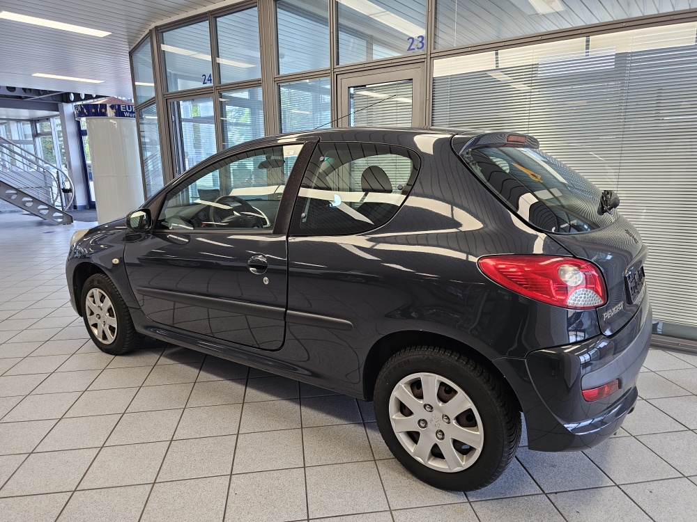 Peugeot 206 bei Hoffmann Automobile in Wolfsburg kaufen und sofort mitnehmen - Bild 10