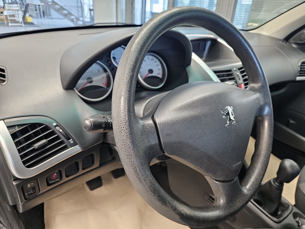 Peugeot 206 bei Hoffmann Automobile in Wolfsburg kaufen und sofort mitnehmen - Bild 7