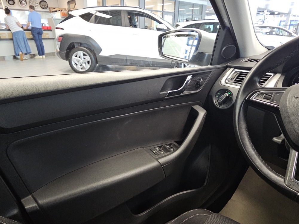 Skoda Rapid Spaceback bei Hoffmann Automobile in Wolfsburg kaufen und sofort mitnehmen - Bild 12