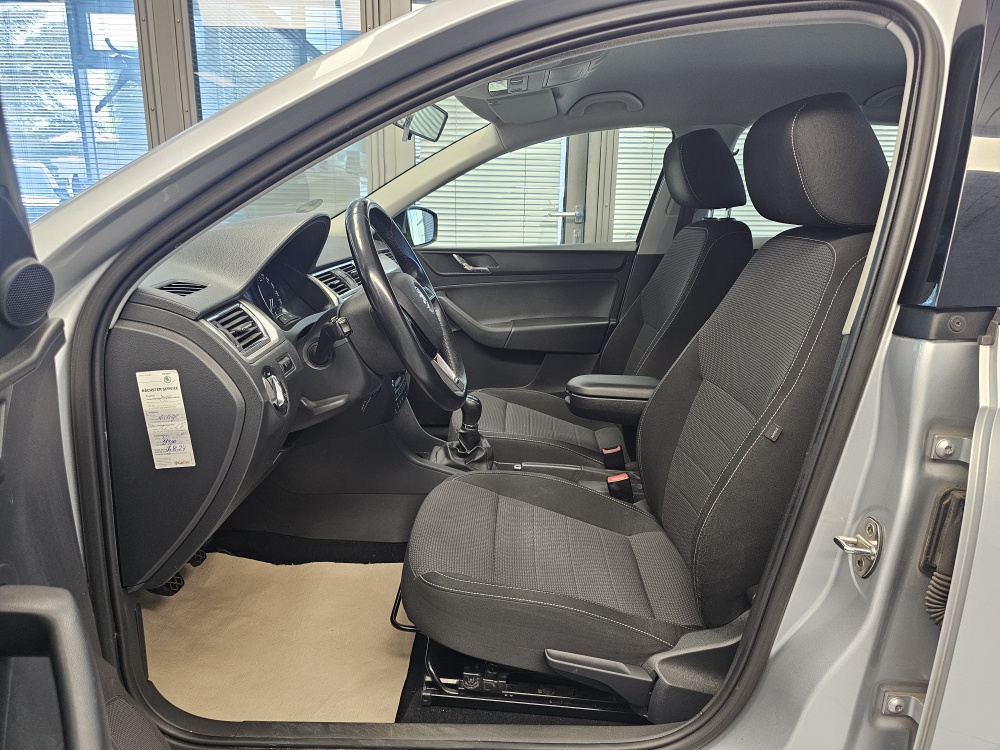 Skoda Rapid Spaceback bei Hoffmann Automobile in Wolfsburg kaufen und sofort mitnehmen - Bild 15