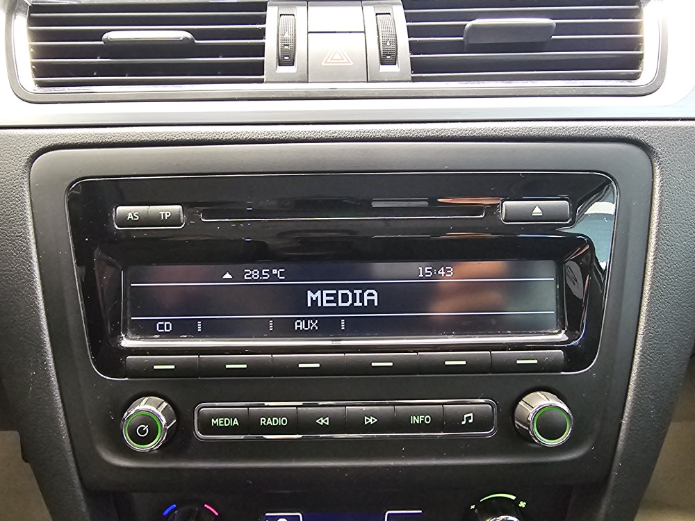 Skoda Rapid Spaceback bei Hoffmann Automobile in Wolfsburg kaufen und sofort mitnehmen - Bild 8