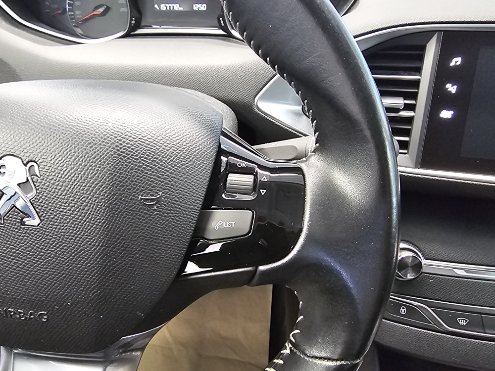 Peugeot 308 SW bei Hoffmann Automobile in Wolfsburg kaufen und sofort mitnehmen - Bild 13
