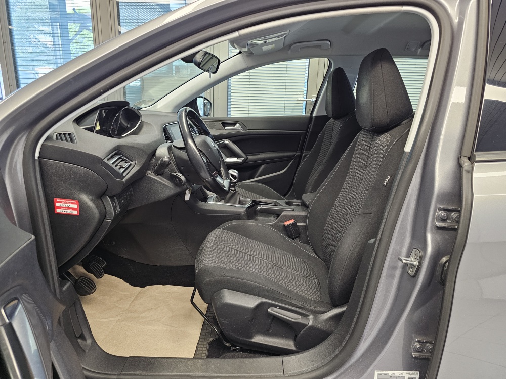 Peugeot 308 SW bei Hoffmann Automobile in Wolfsburg kaufen und sofort mitnehmen - Bild 18