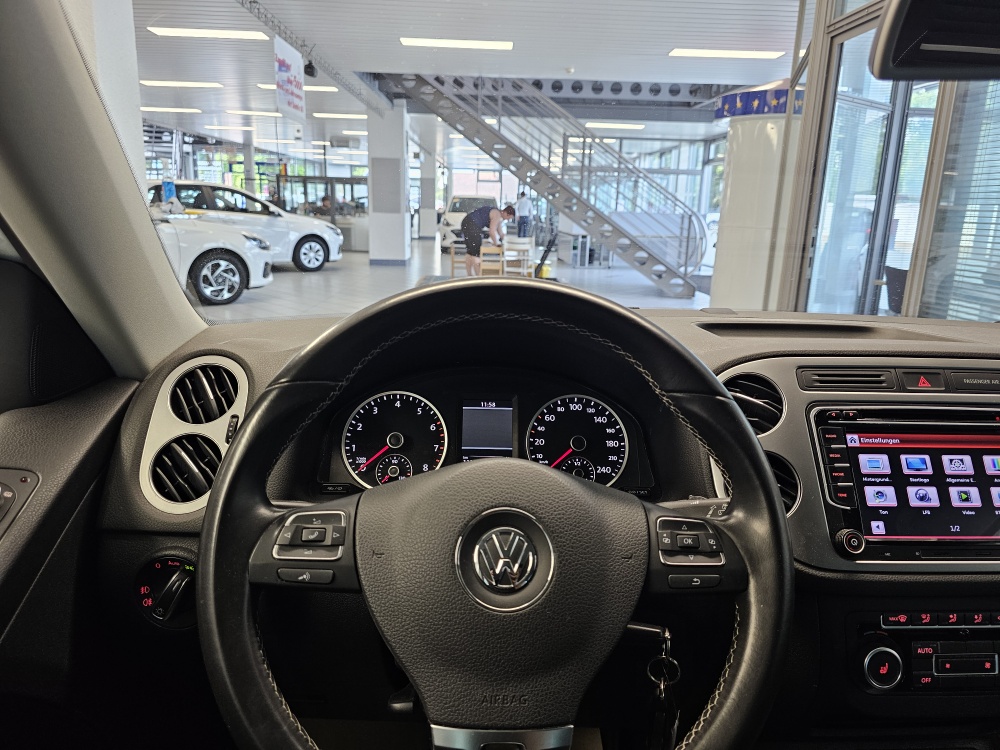 VW Tiguan bei Hoffmann Automobile in Wolfsburg kaufen und sofort mitnehmen - Bild 16
