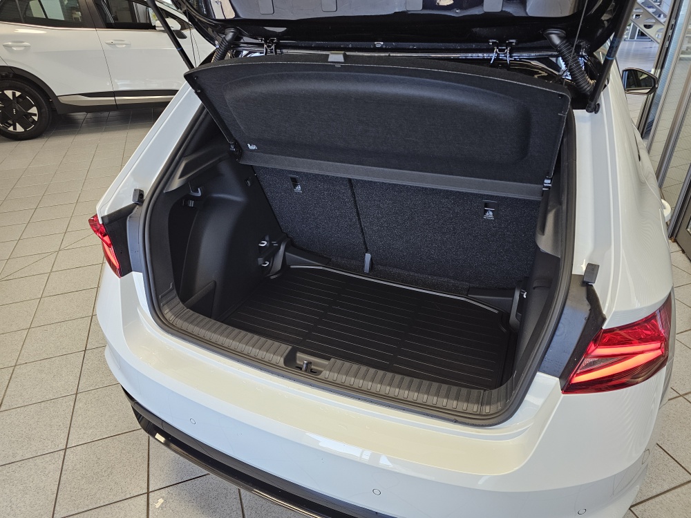 Skoda Fabia bei Hoffmann Automobile in Wolfsburg kaufen und sofort mitnehmen - Bild 2