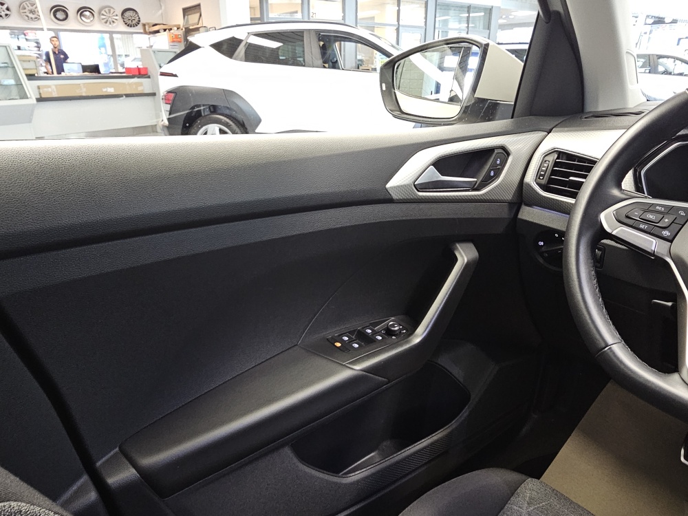 VW T-Cross bei Hoffmann Automobile in Wolfsburg kaufen und sofort mitnehmen - Bild 20