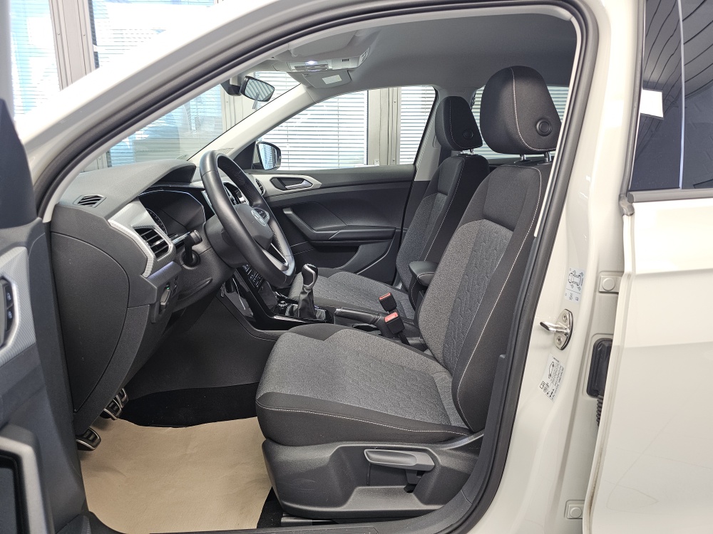 VW T-Cross bei Hoffmann Automobile in Wolfsburg kaufen und sofort mitnehmen - Bild 23