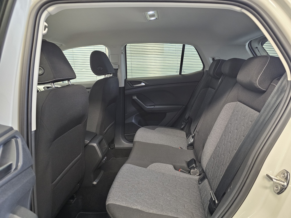 VW T-Cross bei Hoffmann Automobile in Wolfsburg kaufen und sofort mitnehmen - Bild 4