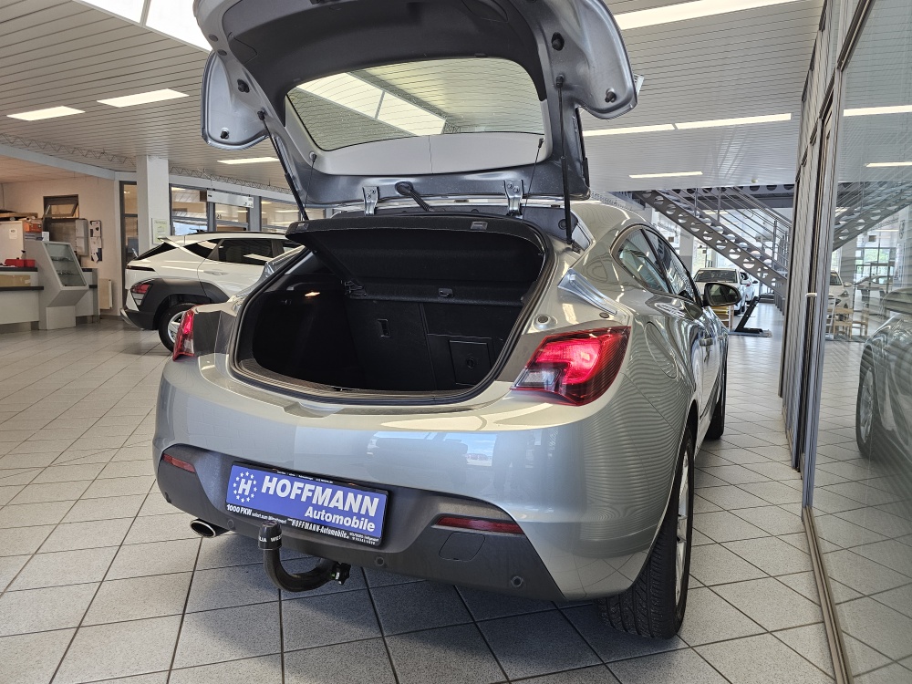 Opel Astra GTC bei Hoffmann Automobile in Wolfsburg kaufen und sofort mitnehmen - Bild 2