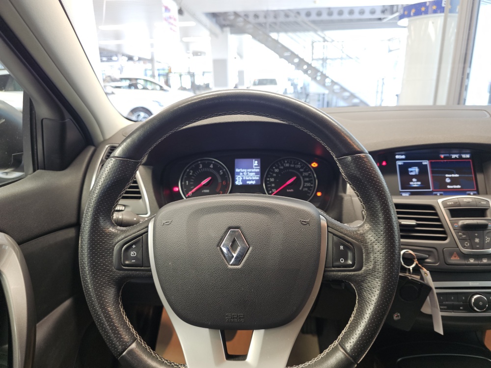 Renault Laguna Grandtour bei Hoffmann Automobile in Wolfsburg kaufen und sofort mitnehmen - Bild 18