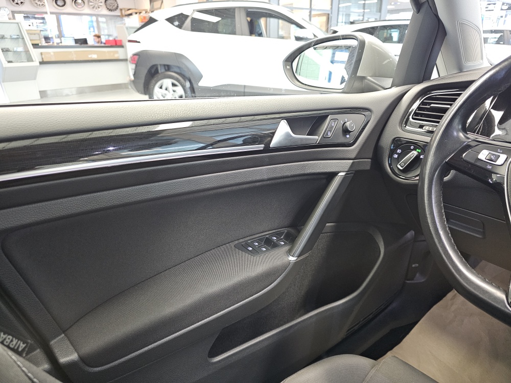 VW Golf Variant bei Hoffmann Automobile in Wolfsburg kaufen und sofort mitnehmen - Bild 20