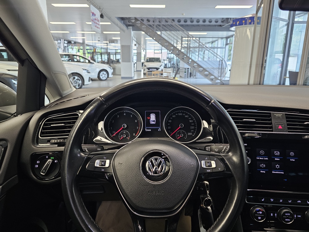 VW Golf Variant bei Hoffmann Automobile in Wolfsburg kaufen und sofort mitnehmen - Bild 21