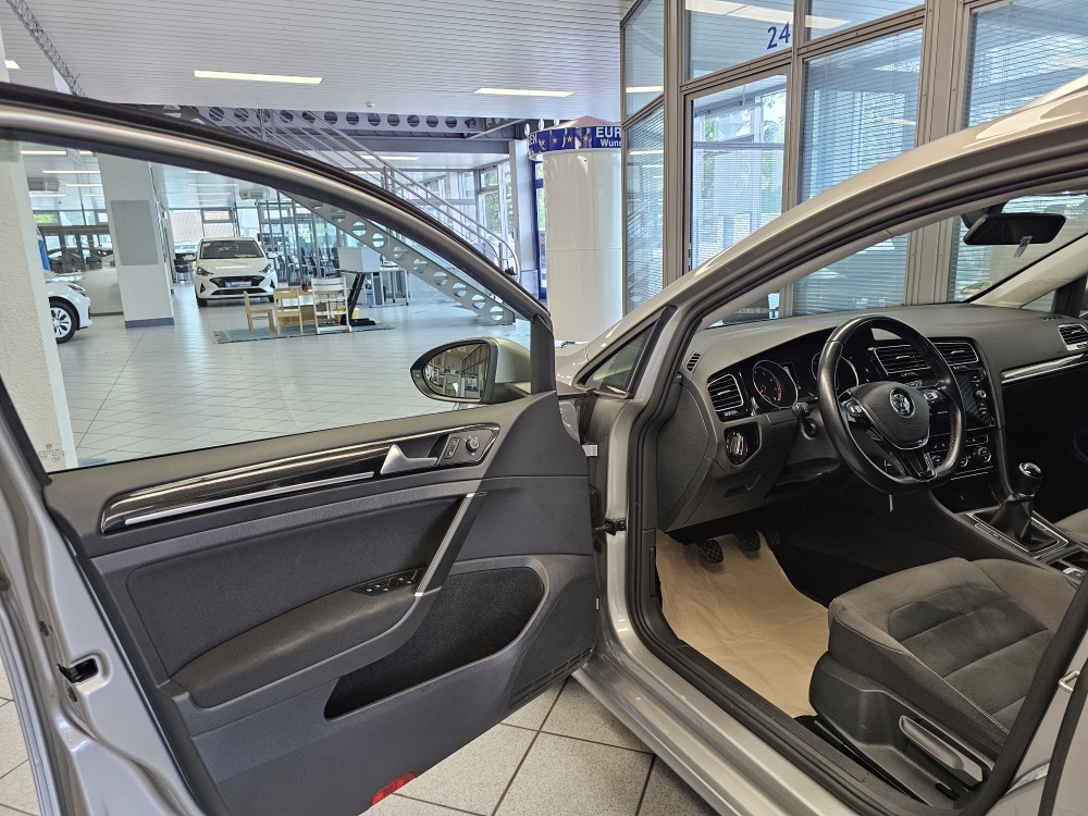 VW Golf Variant bei Hoffmann Automobile in Wolfsburg kaufen und sofort mitnehmen - Bild 24