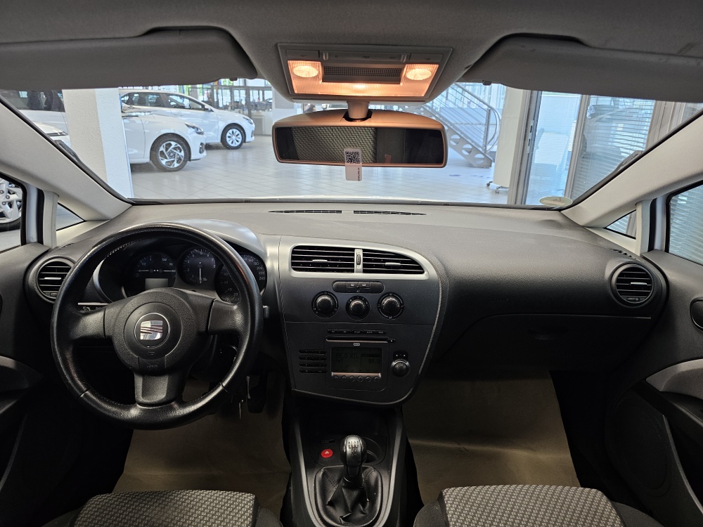 Seat Leon bei Hoffmann Automobile in Wolfsburg kaufen und sofort mitnehmen - Bild 5